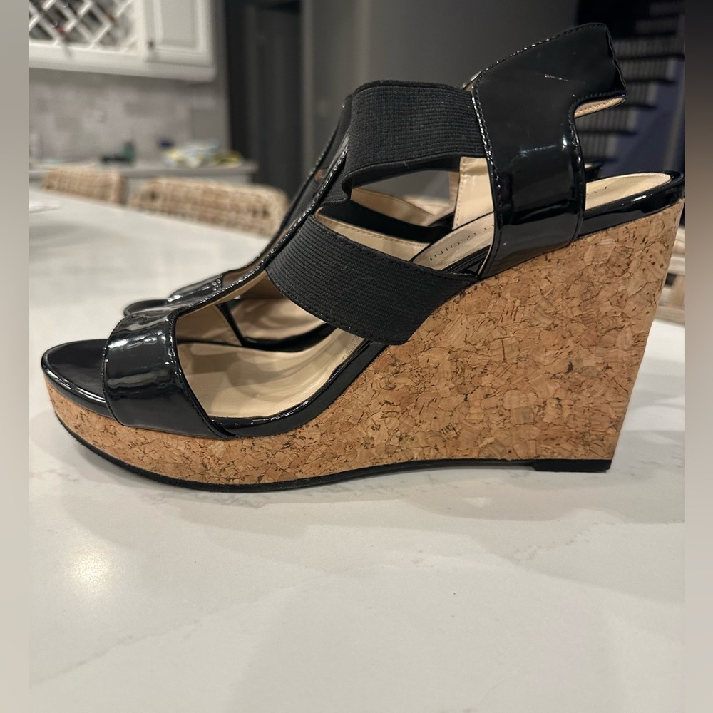 Adrienne Vittadini Wedge Sandal, Size 9